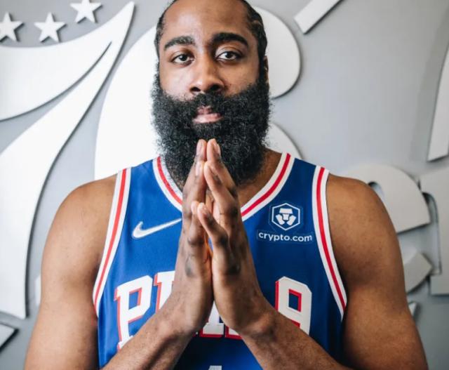 开云官网-哈登交易后首度接受采访 暗贬篮网并称将全力冲冠